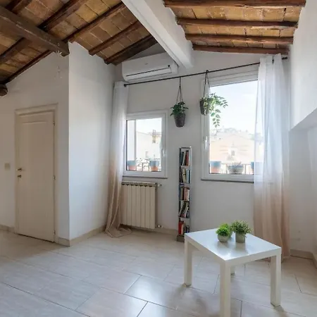 15 Min From Piazza Venezia Skyline Sanctuary In Trastevere *