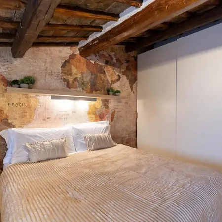 Apartment 15 Min From Piazza Venezia Skyline Sanctuary In Trastevere Rom