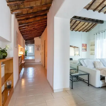 15 Min From Piazza Venezia Skyline Sanctuary In Trastevere Apartment *