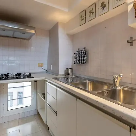 15 Min From Piazza Venezia Skyline Sanctuary In Trastevere Rom